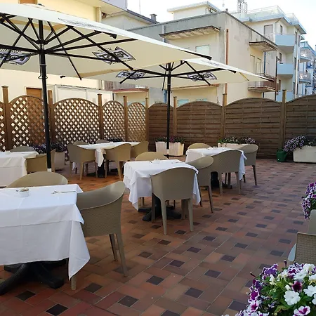 Sole Hotel 3*